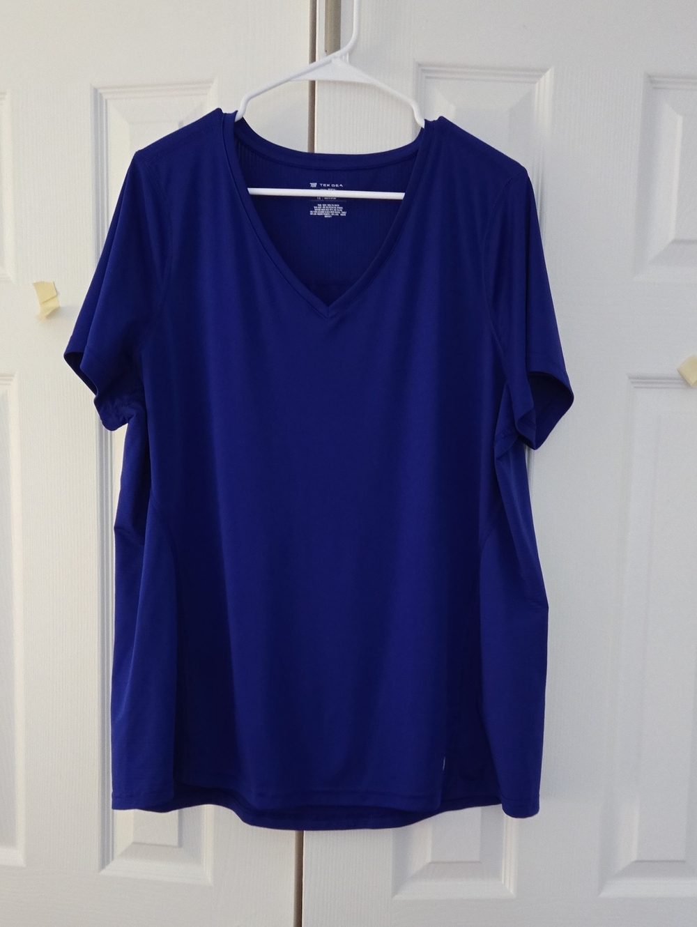 tek gear Women's V-Neck Active Tee in Deep Blue